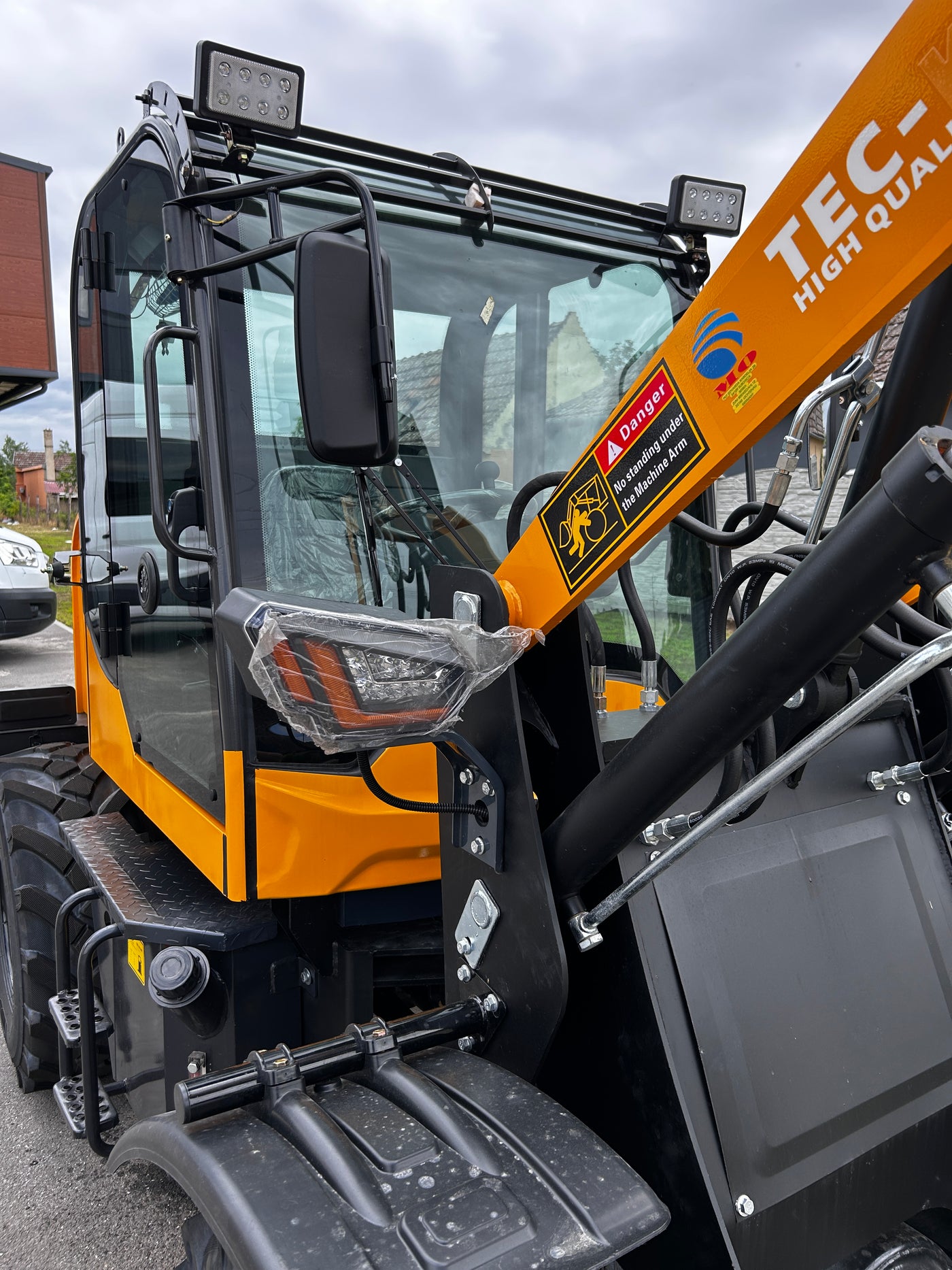 TEC-KRAFT MINI UTOVARIVAČ 920 PRO