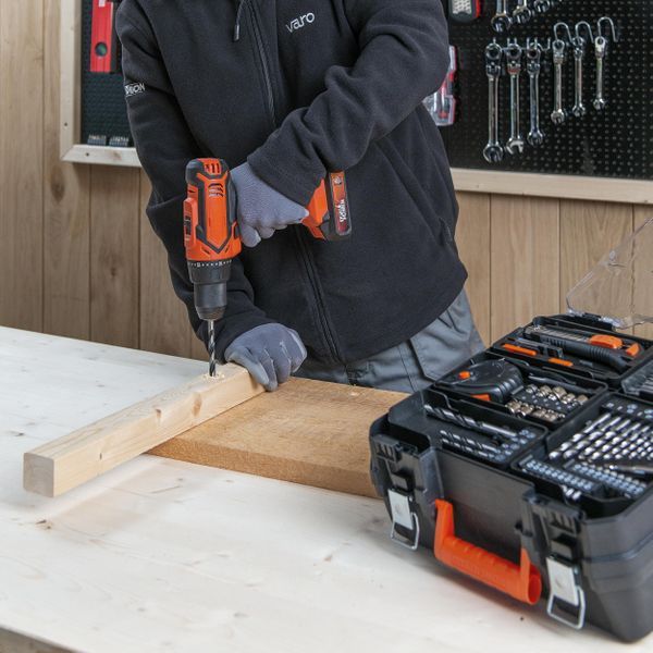 Powerplus Dual Power POWDP15110 Aku bušilica / odvijač 20V – 40 Nm + 78 dodataka